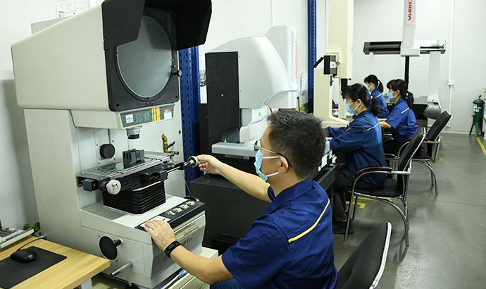 Fertigung der Kraftwerksmaschine